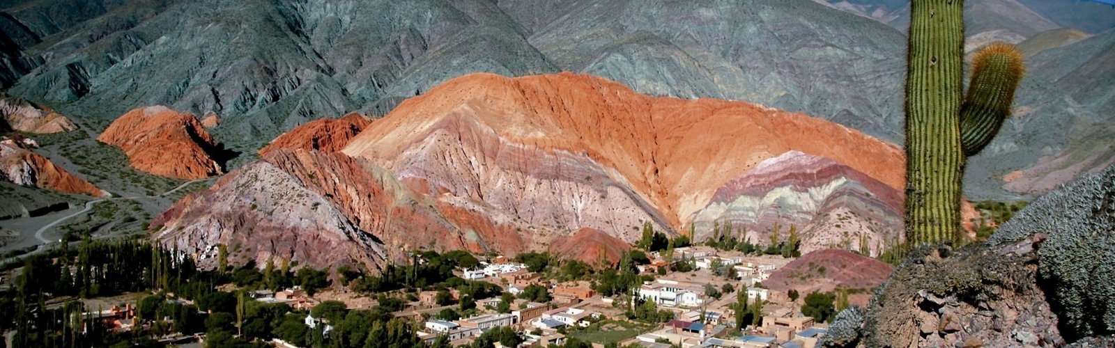 Explora los paisajes impresionantes que te esperan en nuestro circuito al Norte Argentino.